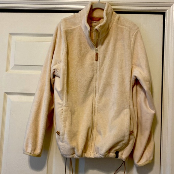 Gorgeous L.L. Bean jacket. Zip front. Zip  pockets. Size L Reg - Picture 9 of 11